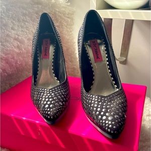 Betsey Johnson Size 6 1/2 M FAAWNN Black Heels Pumps Studded Shoes